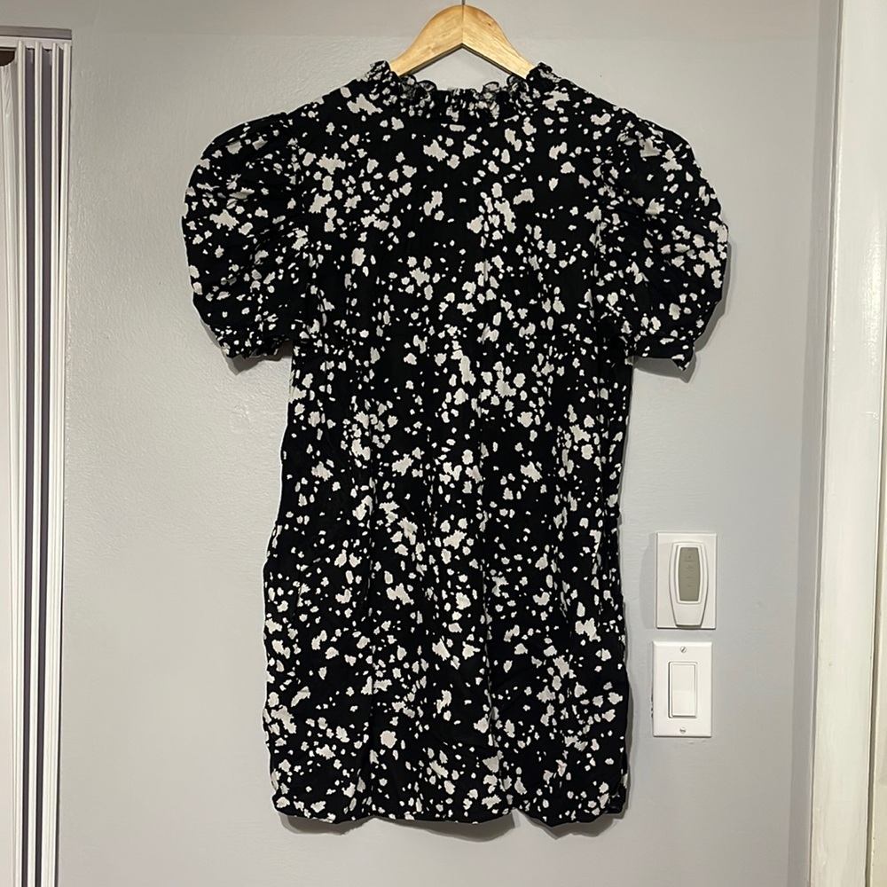 Spotted Short-sleeve Dress